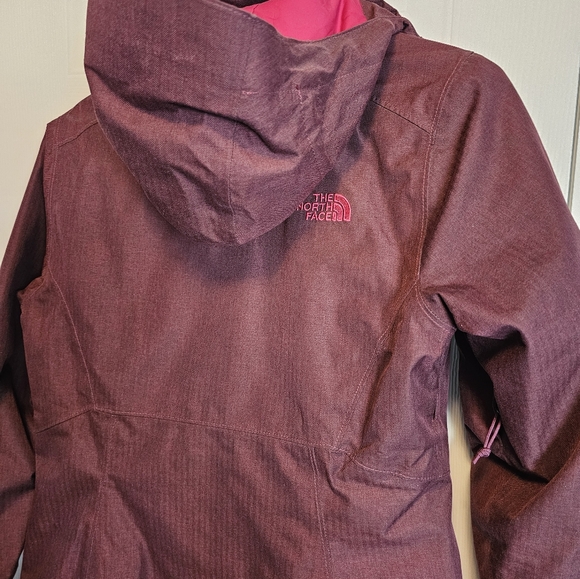 Northface Inlux Insulated Jacket - Picture 11 of 12
